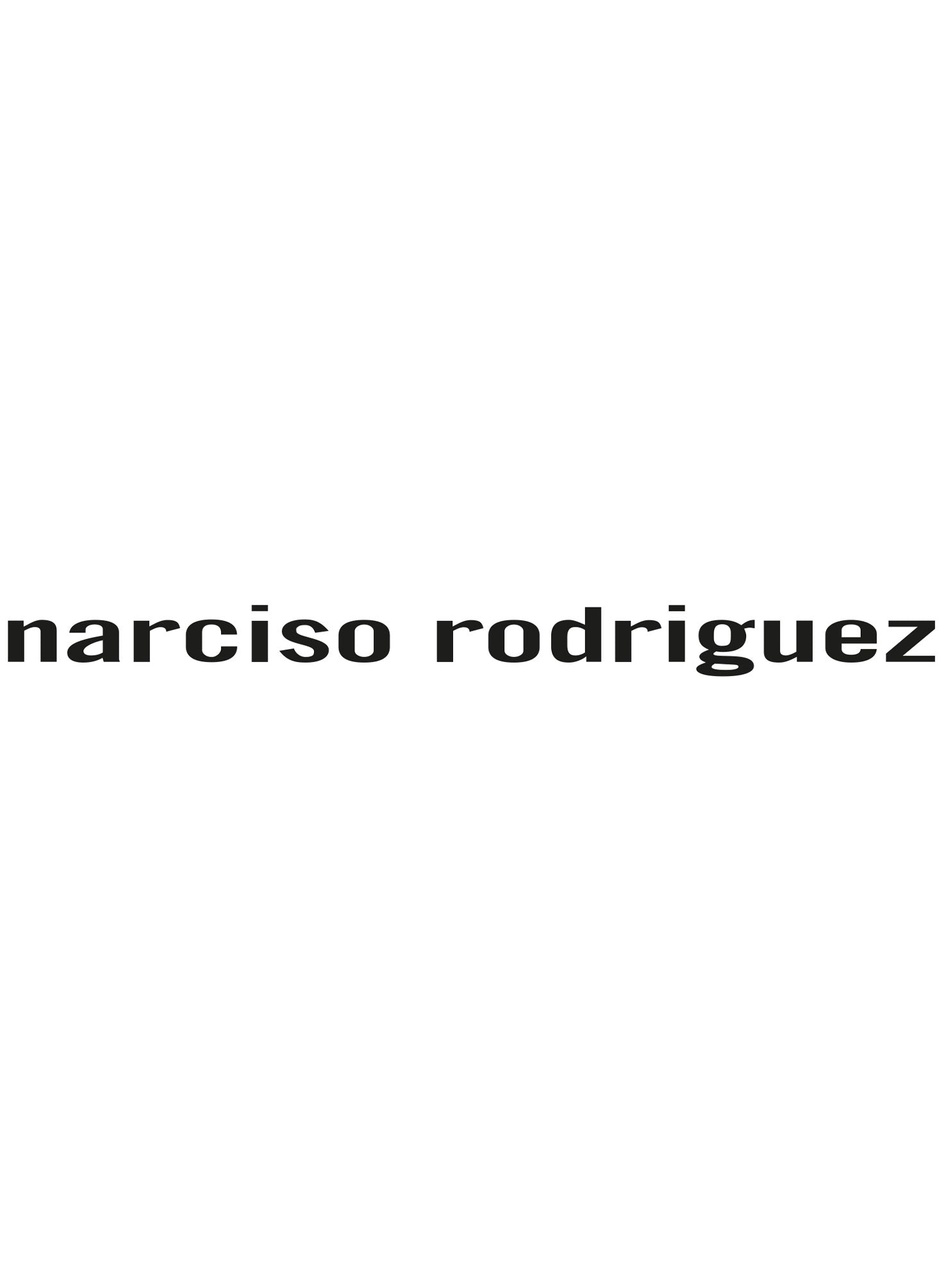 Het logo bevat "Narciso Rodriguez" in opvallende zwarte hoofdletters op een helderwitte achtergrond, die doet denken aan de elegante eenvoud van een parfumsample.